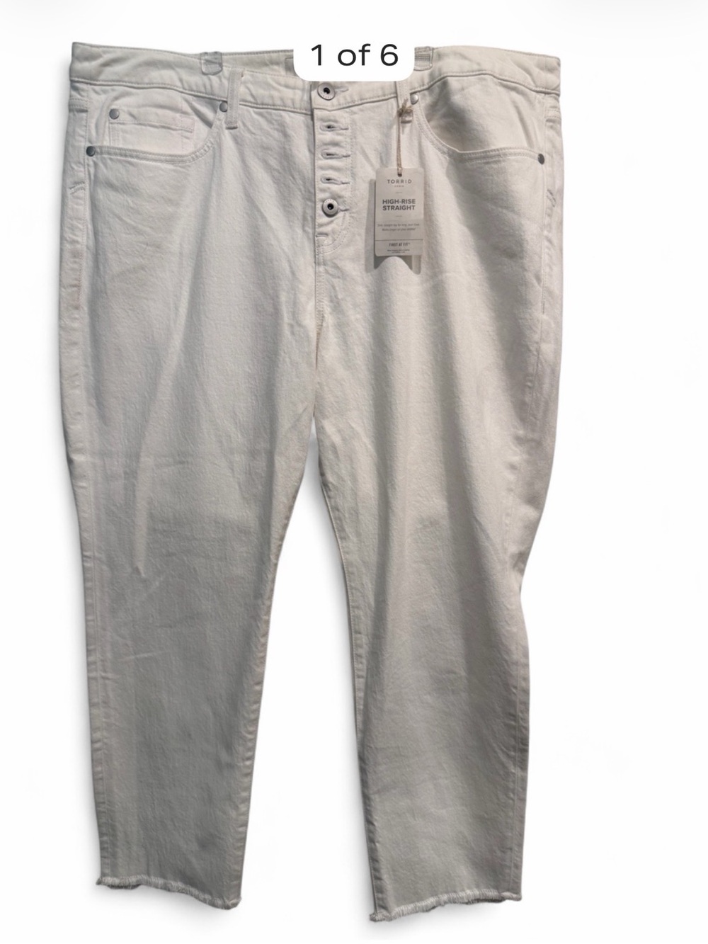 NWT TORRID WHITE STRAIGHT LEG CUT OFF JEANS SIZE 18